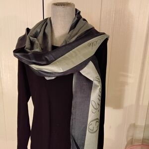 NWT Womens Scarf. Beautiful Shades Of Blue and Gray.